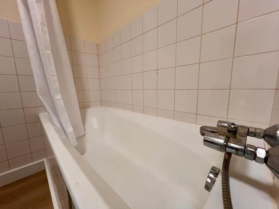 Appartement Climatise 4Prsn Au Pied De La Citadelle Безансон Екстер'єр фото